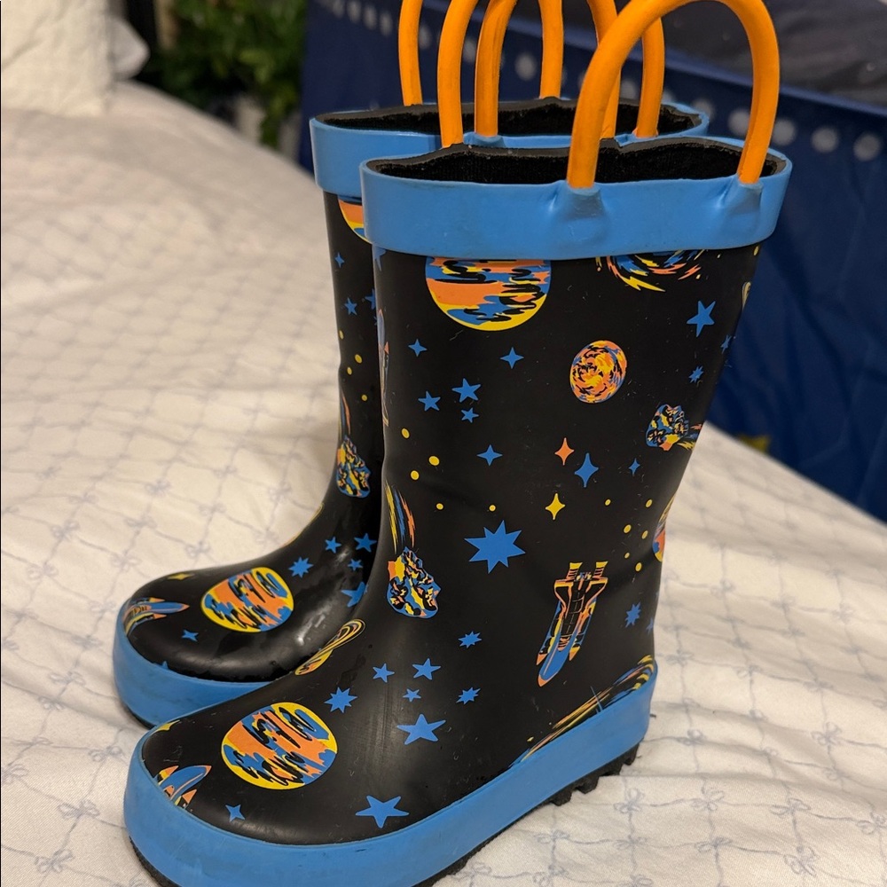 Target Space-Themed Kids Rain Boots - Black and Blue